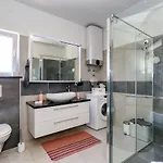 Zanic * Zára