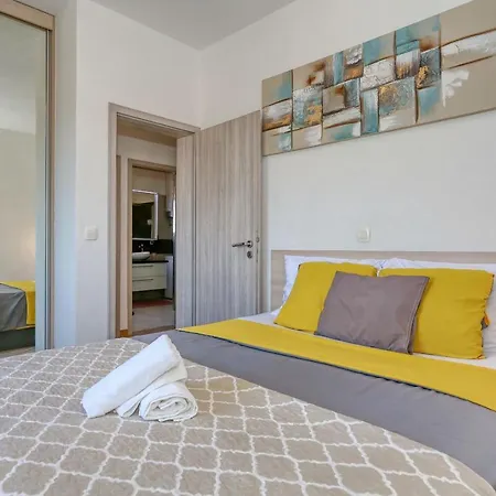 Apartament Zanic *
