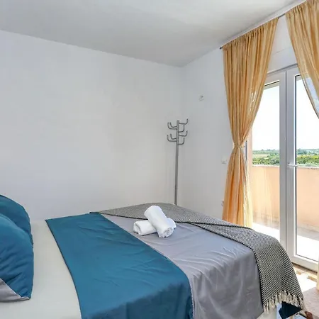 Apartament Zanic