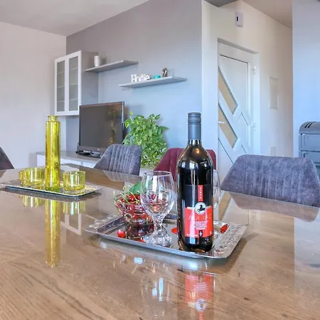 Zanic Apartament