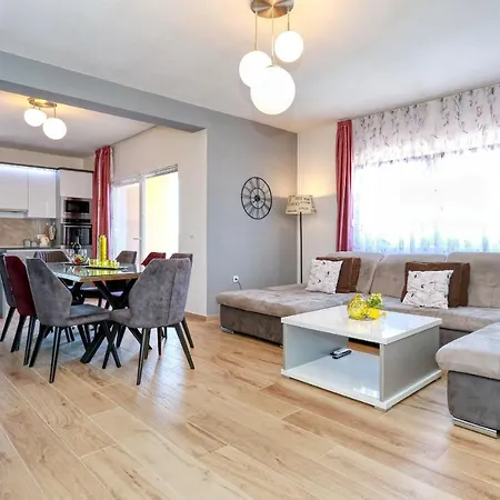 Apartament Zanic