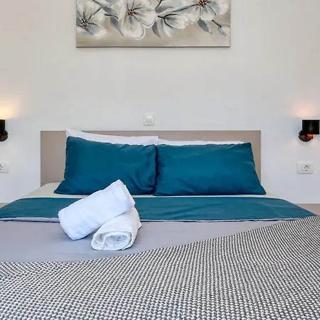 Apartament Zanic *